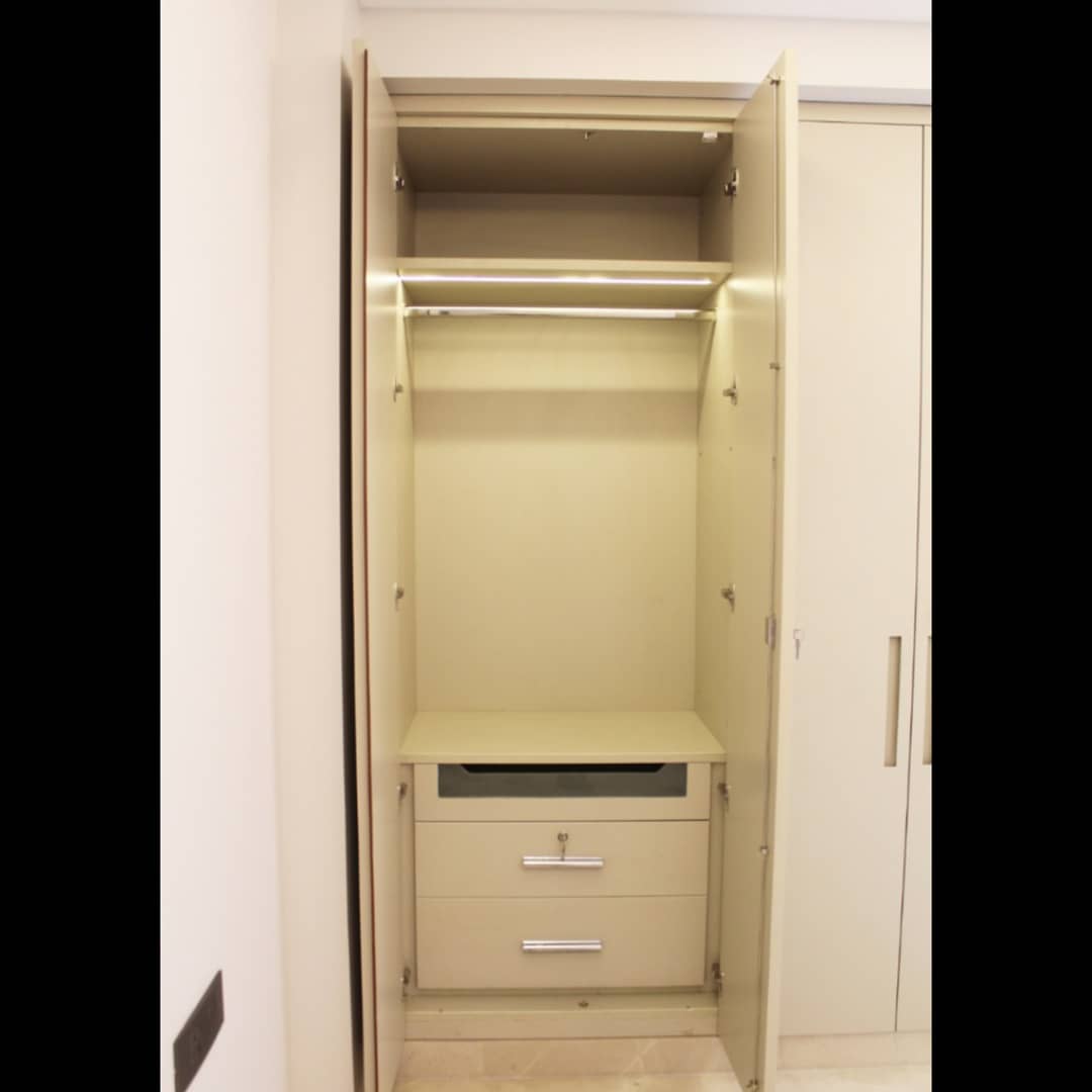 bnbindiancr's tweet photo. Wardrobes are the essential part of our living. Proper spacing with elegant designs is what everyone asks for. Here are some of the wardrobe designs recently customized for our client with various new features. For more information contact us on - 9811001335/9811001353 https://t.co/aKWTzrKgPj