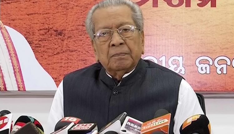 Heartily congratulated Shri Biswa Bhusan Harichandan Ji on being appointed as the new Governor of Andhra Pradesh state.
With your inspirational guidance, Andhra Pradesh will continue to grow.
#GovernorOfAndhraPradesh