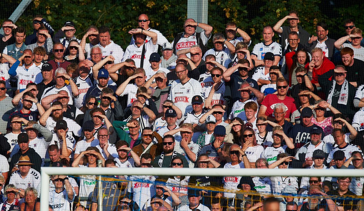 AGFFodbold's tweet photo. Der var udsolgt på udebaneafsnittet i Hobro i går 💪❤️
https://t.co/UTqJ6WEDhg #ksdh #hobagf https://t.co/92Vy2pUdZx