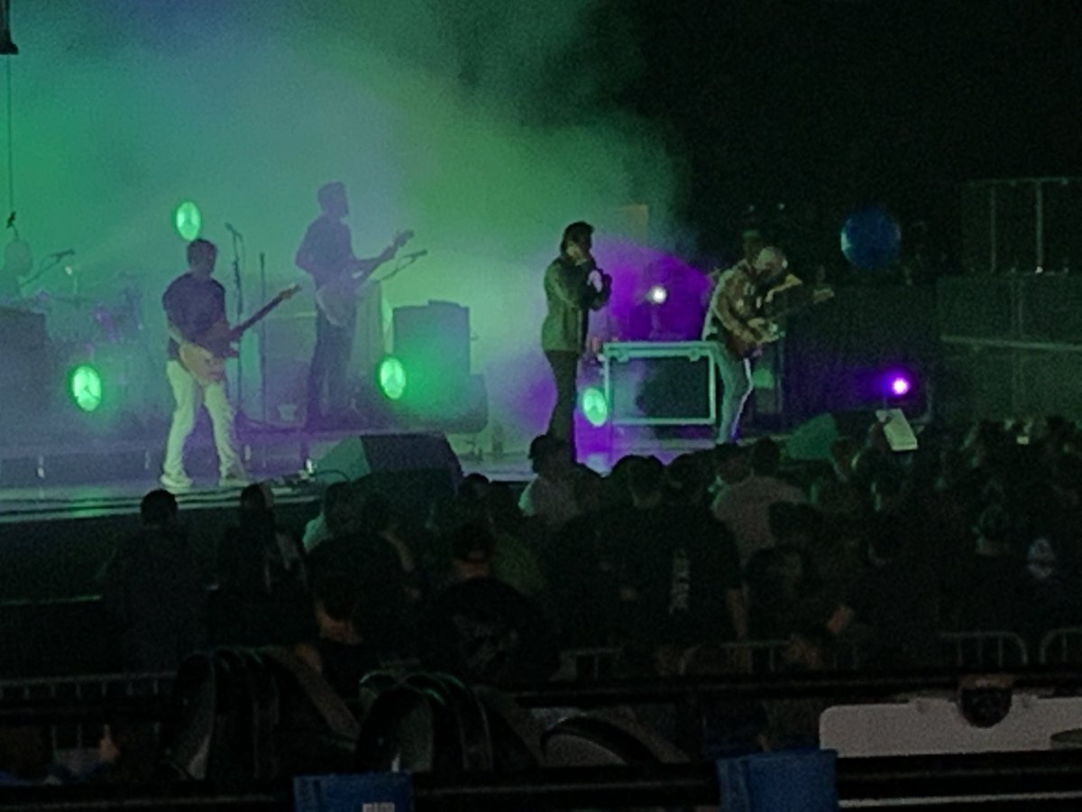 jamiikristine_'s tweet photo. Finally got to see @circasurvive last night. @AnthonyGreen is absolutely amazing. I can’t wait until I get to see them again. #disruptfest #stlouis #circasurvive #checkthatoffmybucketlist https://t.co/KjYsRPeC0M