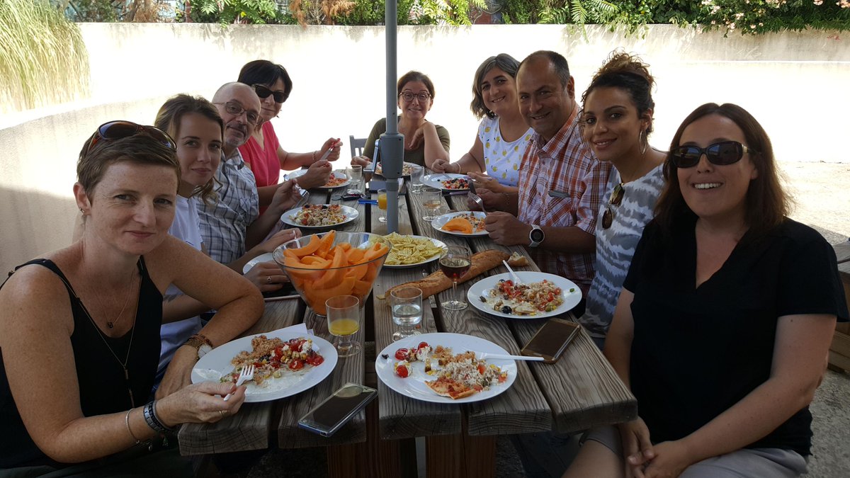 SERGUIERL's tweet photo. Fin de formation pour les filles .... Après l'effort, le réconfort #GRDFSO #DALSO #AAGSO #QVST #Convivialité #recrutement https://t.co/N99KeVyAj7