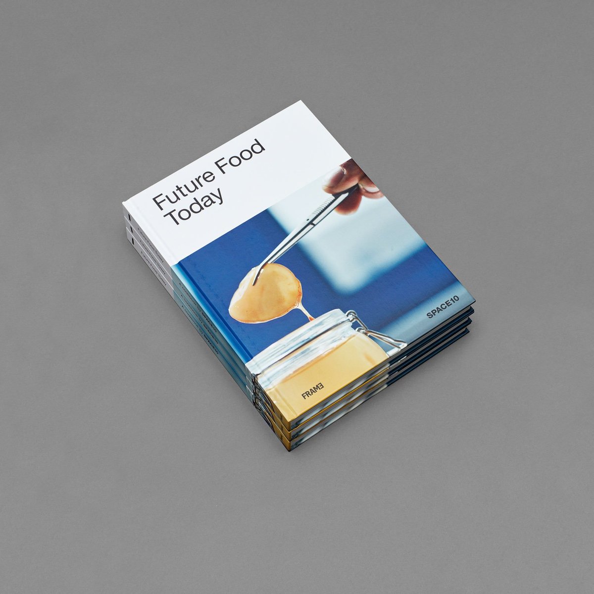 literation's tweet photo. Multi-faceted Copenhagen lab exploring design, sustainability &amp; innovation, among others- @space10_journal shared some books which ignite fresh ideas. Their new book ‘Future Food Today’ out now. 🌐🔟💡

Full set at https://t.co/quF3hZLP4w ! https://t.co/yR7rMmU8t3