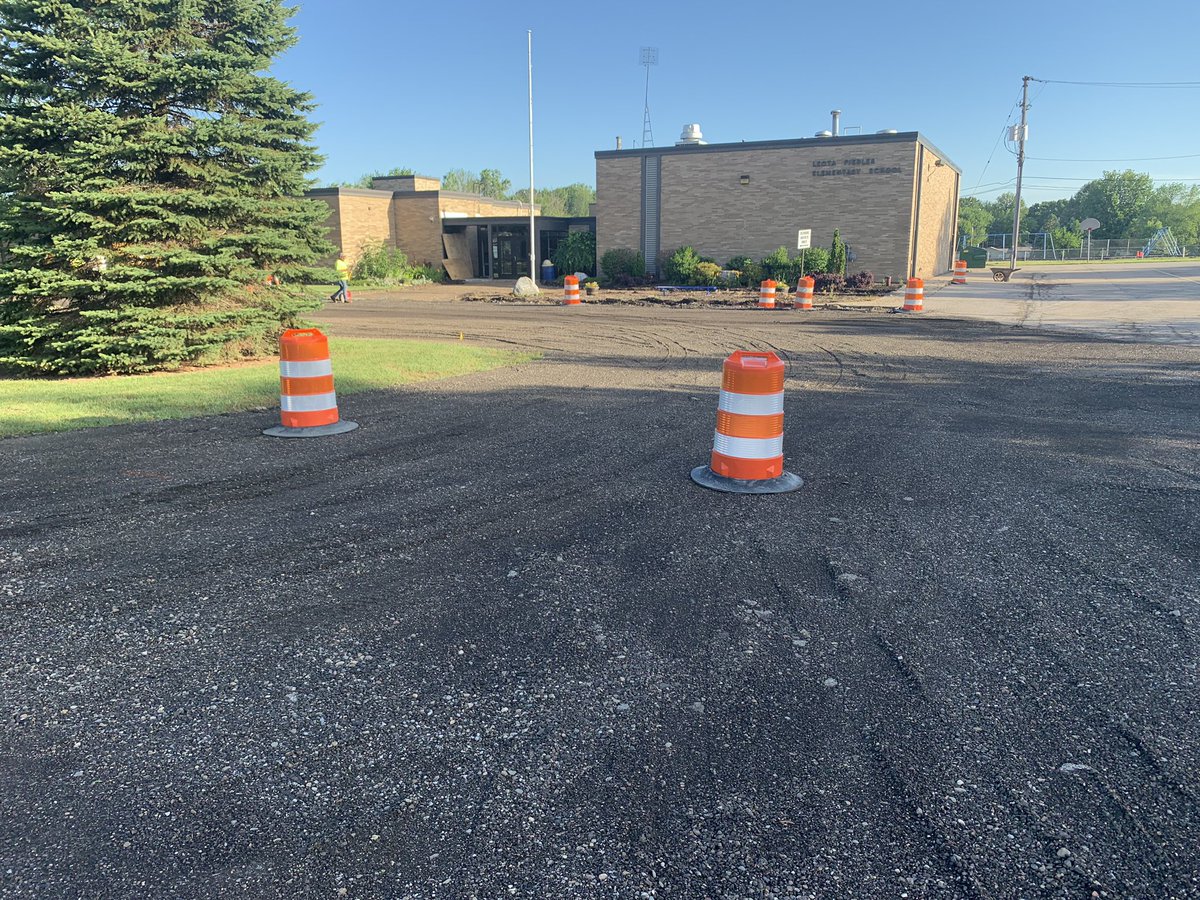 KearsleyCommSch's tweet photo. Our summer projects at Dowdall and Fiedler are progressing nicely.  Looking forward to new loops at both buildings this fall! https://t.co/KINICkCmmm