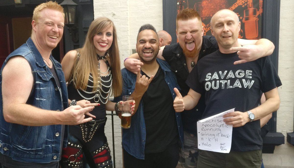 derekbeeky's tweet image. Folks...Top, top band @DevilRevolver × brilliant live. They&apos;ve recorded an EP (to be released) one of the best new acts I&apos;ve seen this year! 
Powerful vocals &amp;amp; so much so, an Halestorm cover when requested encores etc
 ×Devil&apos;s Revolver