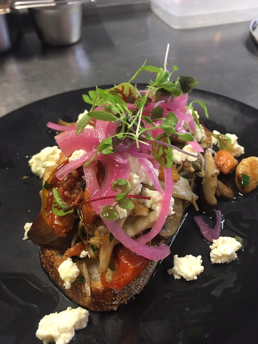 Vaaabi's tweet photo. Food from my winter menu 👌 https://t.co/pE7CrWdk0x
