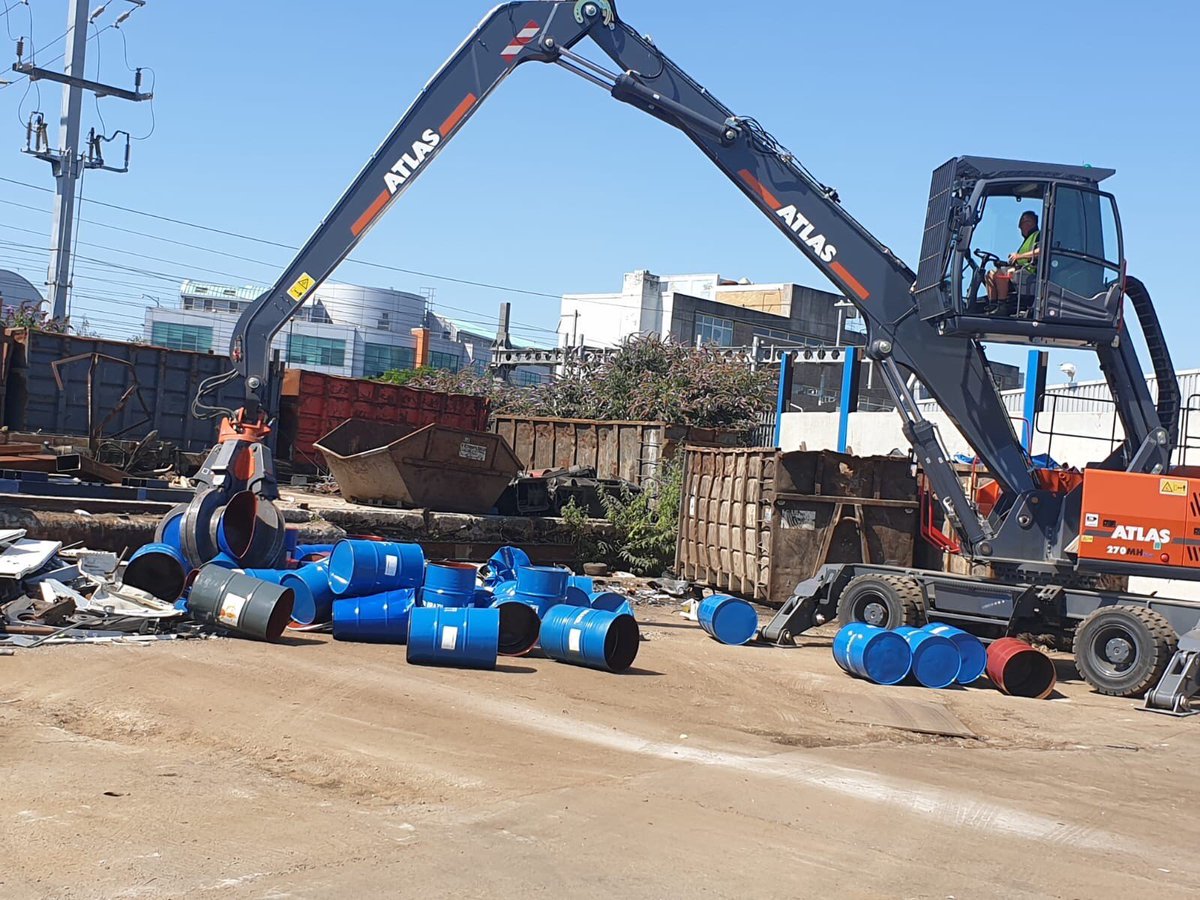 W_N_THOMAS's tweet photo. Our New Ferrous Metal Yard Is Now Open In Lake Ave, Slough, SL13BZ, 01753525206, Large Yard with 2 Weighbridges, Fast Friendly Service, https://t.co/qWFUpB5c7W