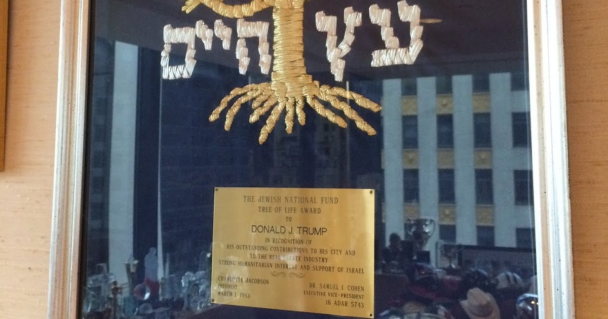 In March 1983, Trump was awarded the prestigious “Tree of Life” award by the Jewish National Fund (JNF), an organization that raises money to finance large projects in Israel.