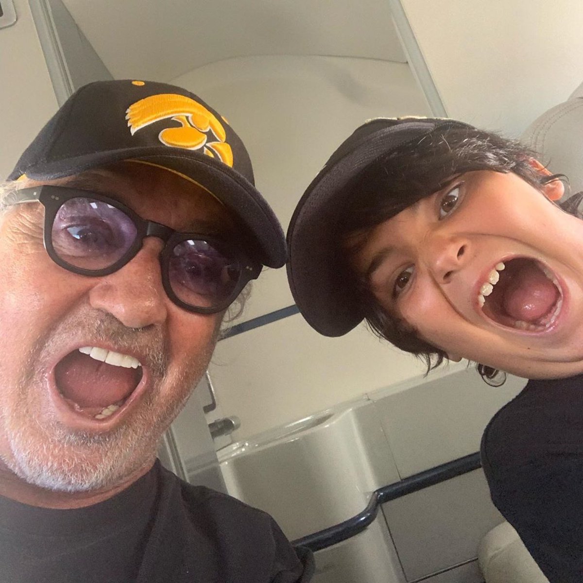 #nizza #olbia #readyforturbulence #expecting #windysardegna #herewecomesardegna #areyouready ???!!!