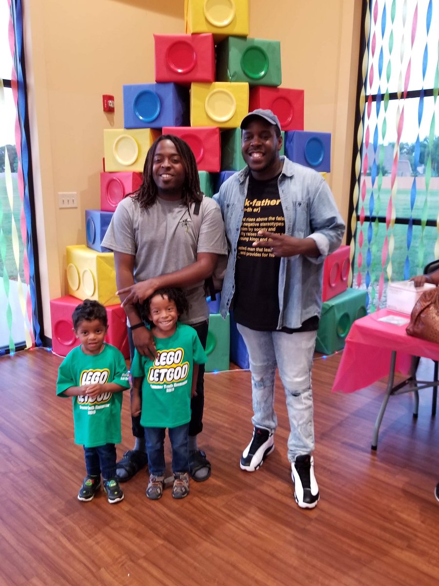 CaryTheDreamer's tweet photo. 🙏🏿 #TBT Warner Robins showed so much love!

I’m so happy to say 25 kids gave their lives to Christ! 🙌🏿

Thanks @mywism for bringing me out! I look forward to coming back!

#PETITION #GodsGonDoIt #GoingGOD #theJOURNEY https://t.co/QgsgCmJt5z