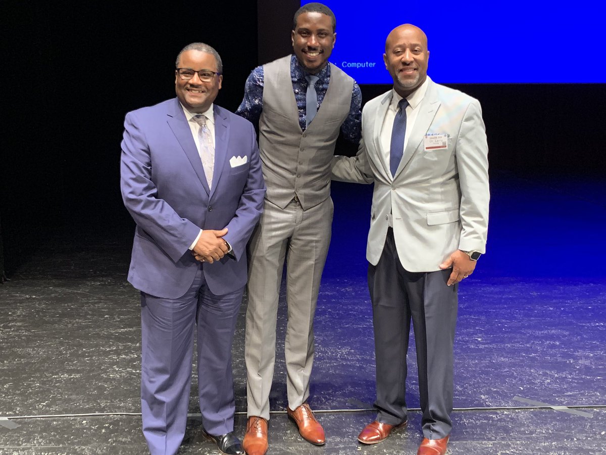 LawrenceSupt's tweet photo. Excellent message this morning by #ElevatEDIndy keynote speaker, @MichaelBonner_. Thank you! https://t.co/awPzFuCFKx
