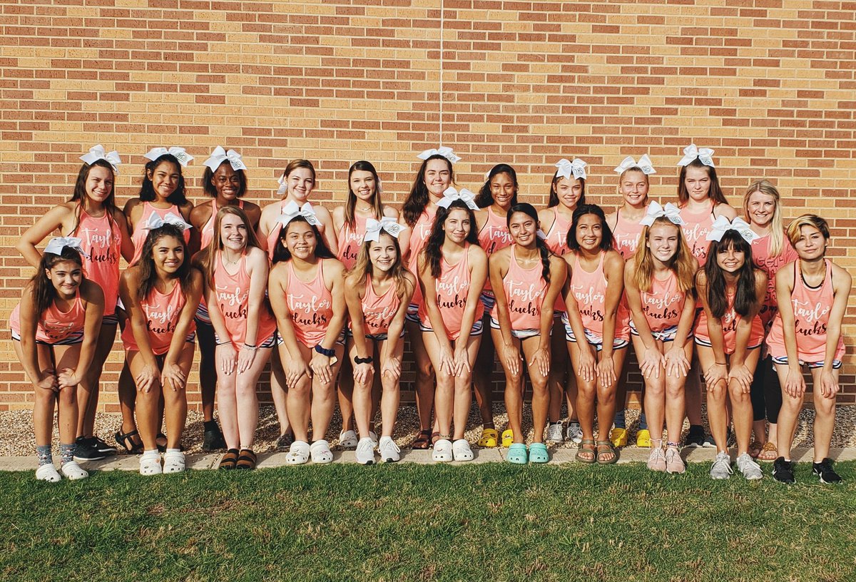 thscheerleaders's tweet photo. Off to our first day of UCA camp at UT! 🧡🏆 https://t.co/yv2PX6YAEs