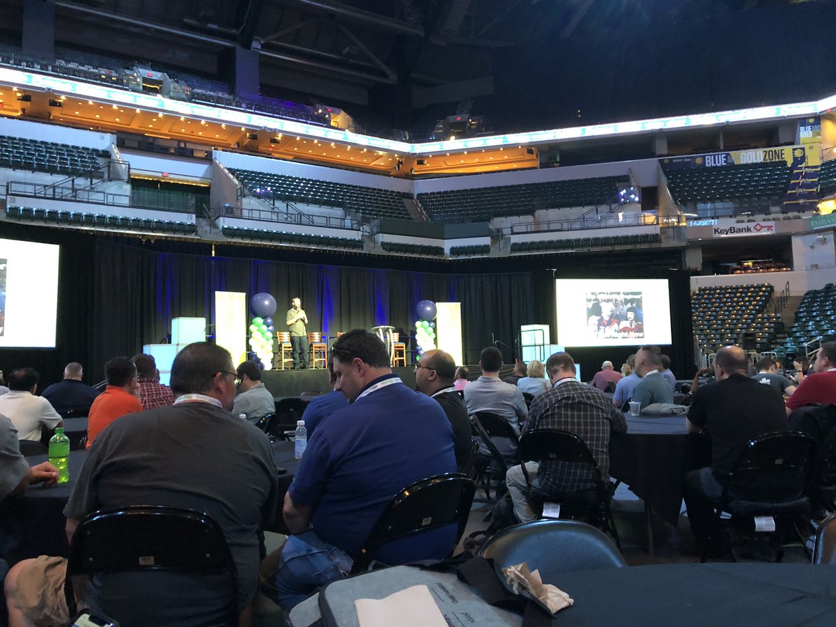 Virtual_Andrew's tweet photo. Fun fact: the #IndyVMUG is being held at the All Valley Karate Championship this year. Photos: https://t.co/9AhzgBNyQq