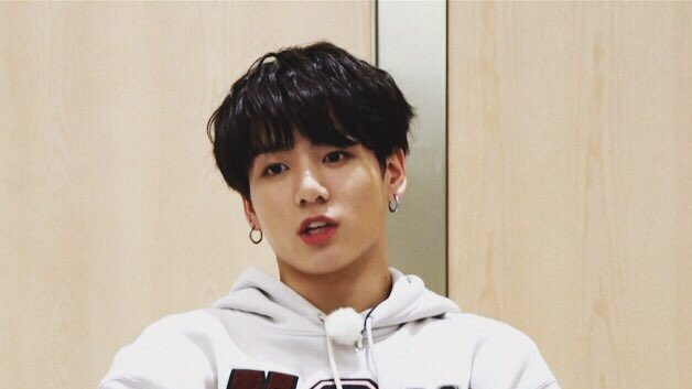 koosmostae tweet picture