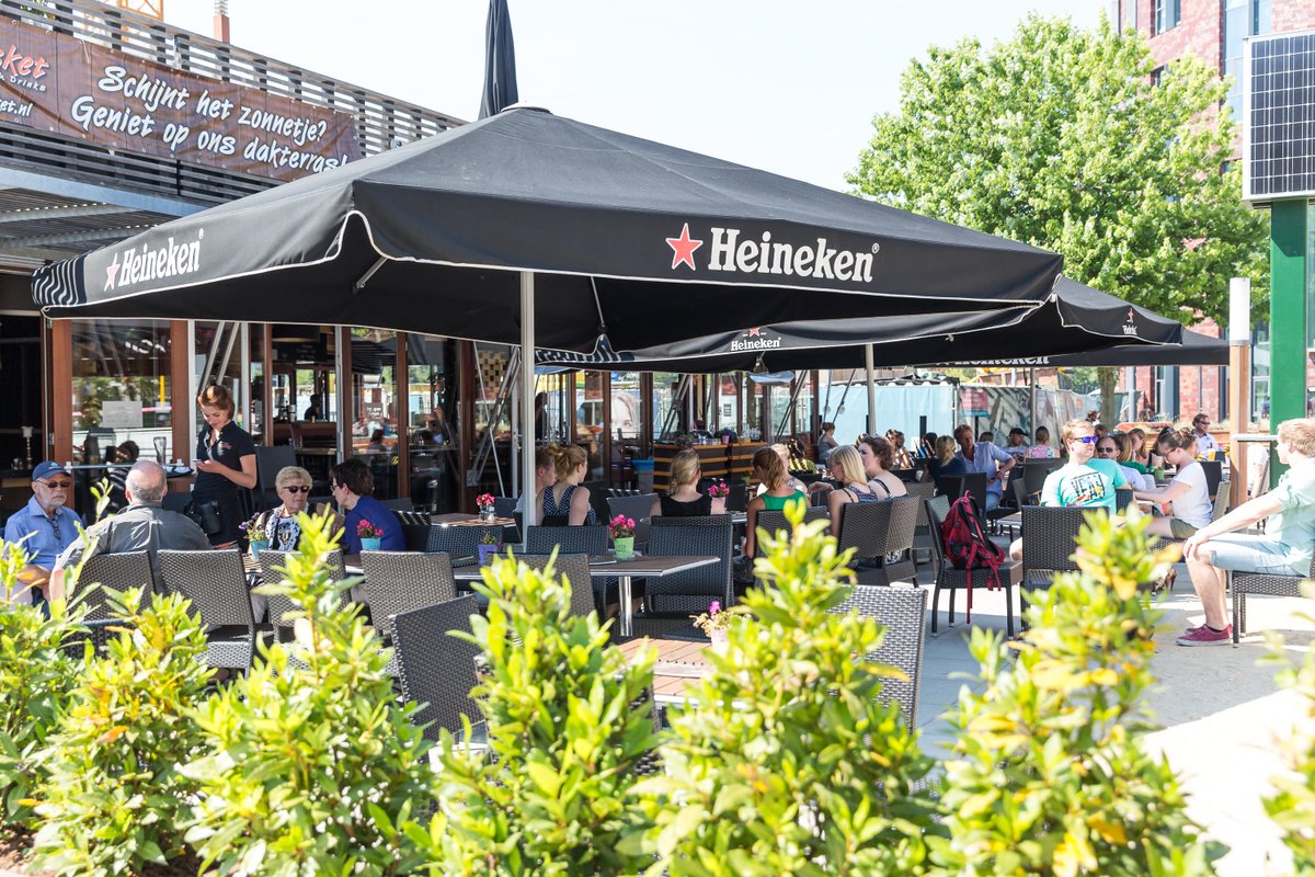 Wij zijn de hele zomer open! 😎 In de zomerperiode (van 13 juli t/m 18 augustus) zijn wij van maandag t/m vrijdag geopend van 11.00 tot 19.00 uur. Kom gezellig langs voor een zomerse lunch, gezellige borrel of diner. 🏖️