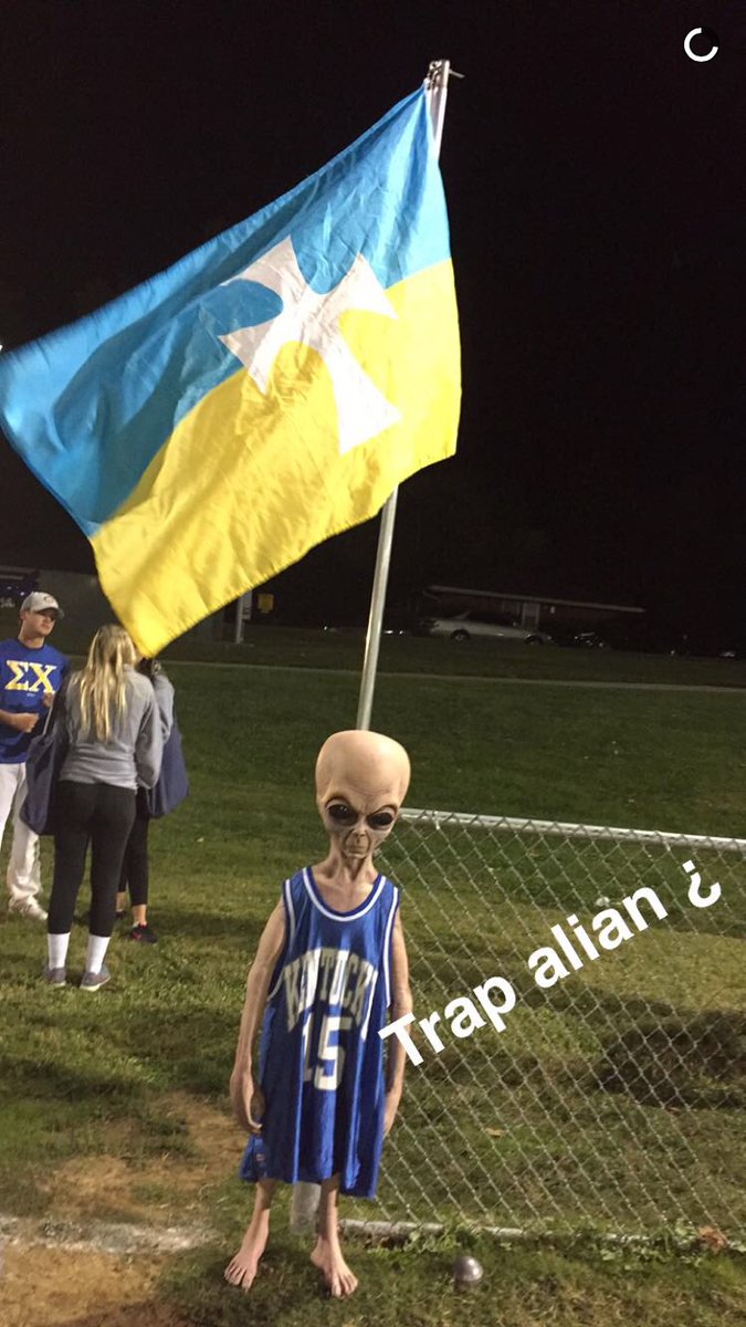 A_Temp29's tweet photo. Fall 19 pledge after Area 51 gets raided https://t.co/Ci4NwmbPxY