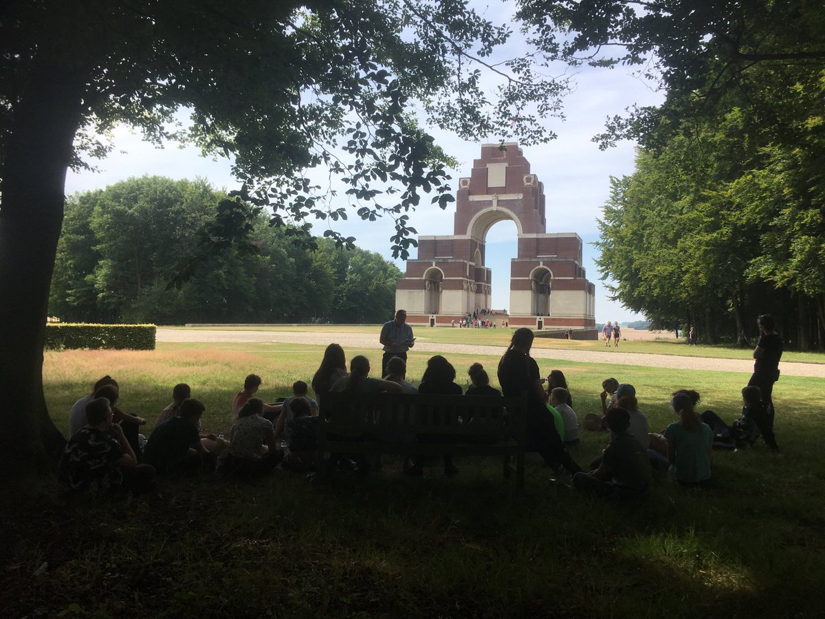 GardensHampton's tweet photo. Learning about the history behind remembering the missing at Thiepval #HGBattlefields @colbourne_paul https://t.co/FoZlZLFU9y