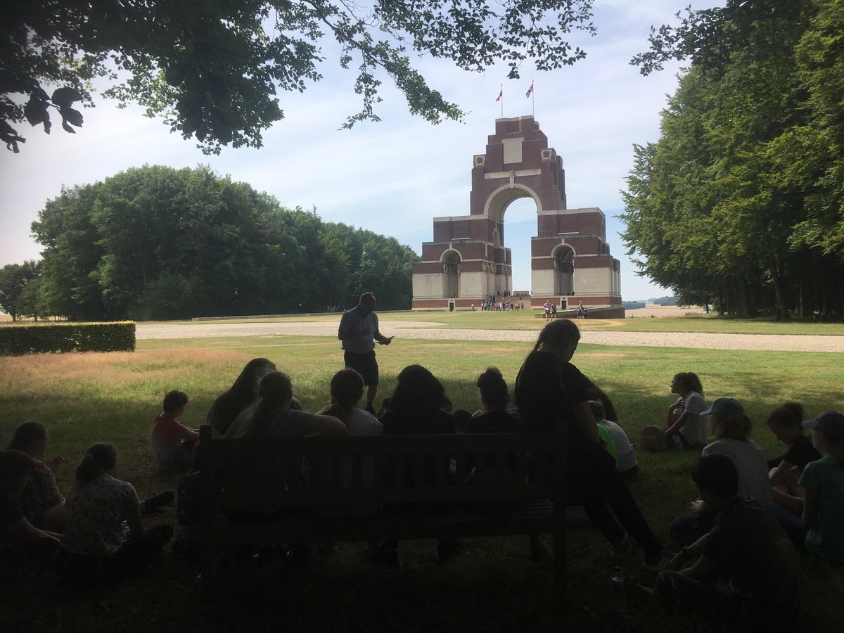 GardensHampton's tweet photo. Learning about the history behind remembering the missing at Thiepval #HGBattlefields @colbourne_paul https://t.co/FoZlZLFU9y
