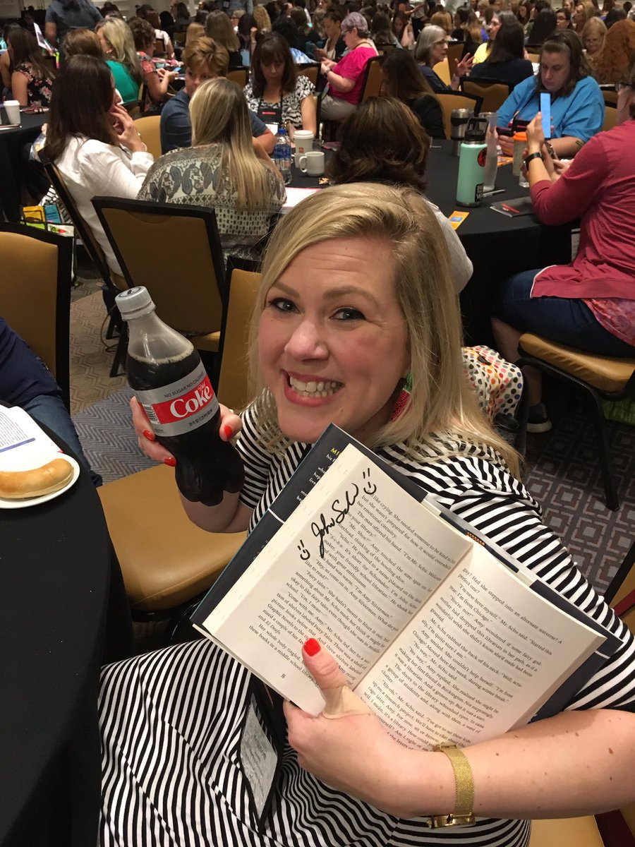 jennjennyu's tweet photo. Thanks @MrSchuReads for making my friend @kellisonsno feel like a celebrity. #ReadingSummit #Reading19 #yougetabook #freedietcoke #page96famous https://t.co/B376Gm3BZ3