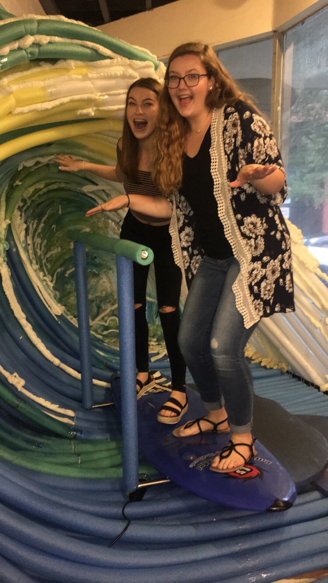 sarahEdowney's tweet photo. Happy 19th bday Amelia! I am so thankful for our friendship and cannot wait for this coming year with you! Love you so much❤️ https://t.co/uG6TIC6i9T