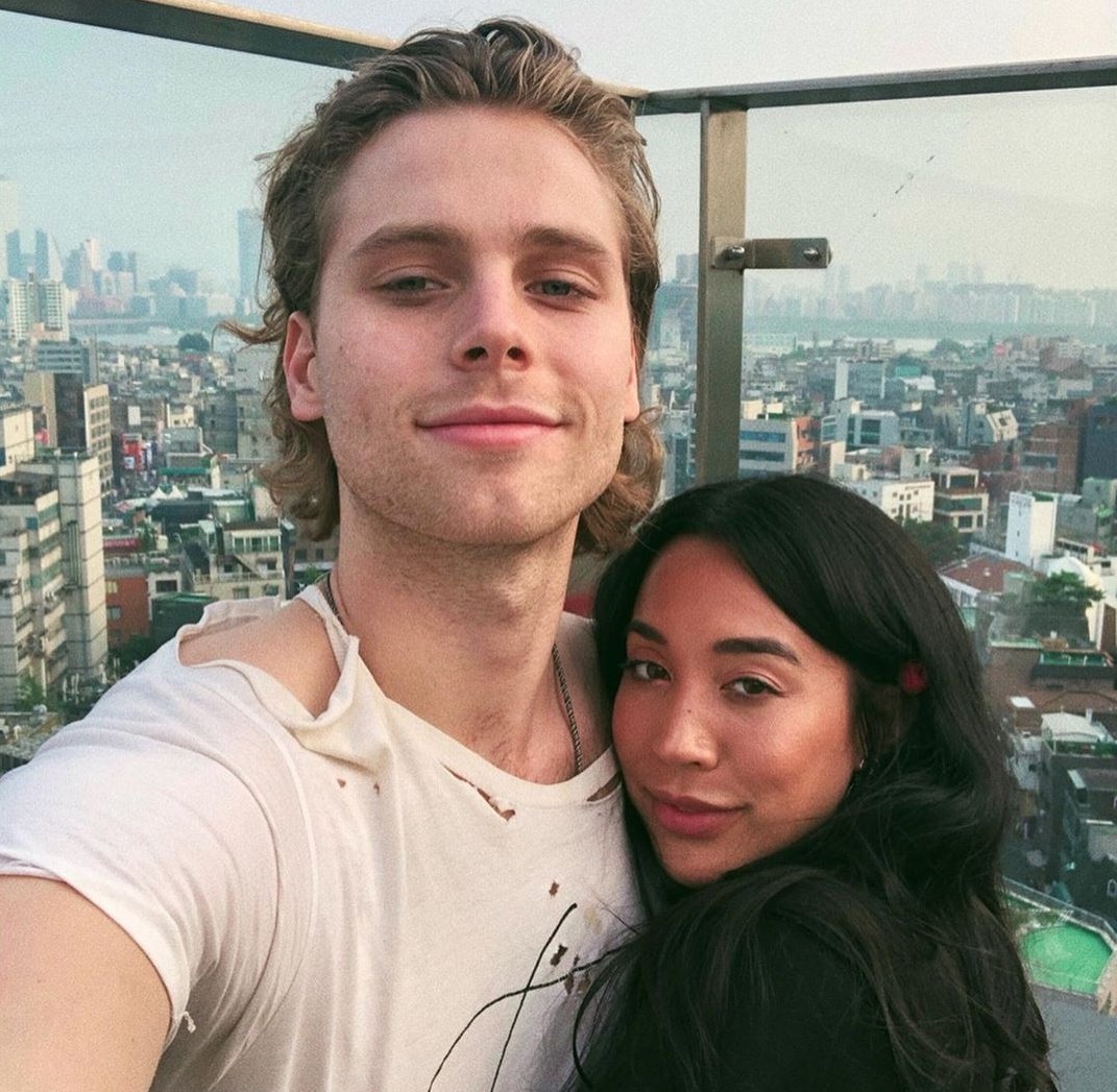 fiveteam5sos's tweet photo. Olá amores! Só queria dizer que se não for para namorar assim nem quero, Sierra postou algumas fotos muito fofas em seu IG com o Luke 💙 https://t.co/Xu8FTJsza5