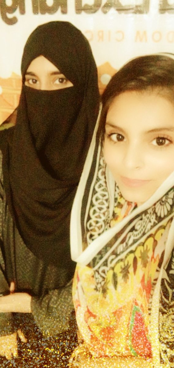 SabeenNaz11's tweet photo. Thank you @HashmiJasia & sabahat for joing us all the way from Gujranwala to attend the 1st #READ_Exchange Program conducted by our #Junior_Ambassadors @hareem_idrees & Zainab Idrees of 1st International READ Teen Book Club, #Fandom_Circle launched by #Read_Pakistanat @CDEC https://t.co/n26BW4kWR0