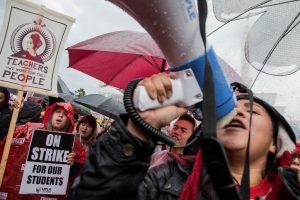 "Don’t Complain, Organize!"
rankandfile.ca/dont-complain-…

<a href="/labornotes/">Labor Notes</a> 

#canlab