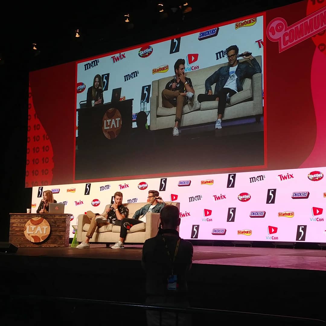 mcleanentertain's tweet photo. @vidcon Adventures!
Featuring @rhettandlink - @JayShettyIW - @Meghan_Trainor -  @harmonbros - @kellywilkins and more!

#VidCon #jayshetty #rhettandlink #meghantrainor #harmonbrothers #danielharmon #boynamedkelly #mcleanentertain #manageremily #vidcon2019 https://t.co/eXhq5WwcBH
