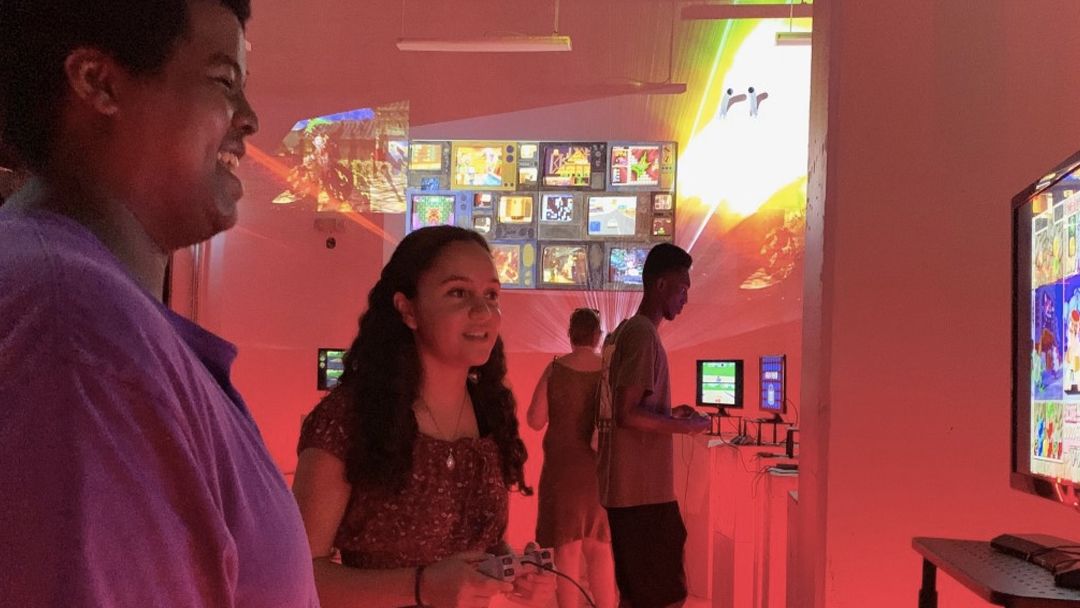 CapitalFringe's tweet photo. #capfringe19 Swinging into week two. Join us! #dctheatre #dcarts #acreativedc  - https://t.co/REIUb0pZPU https://t.co/f1aNOjsBQY