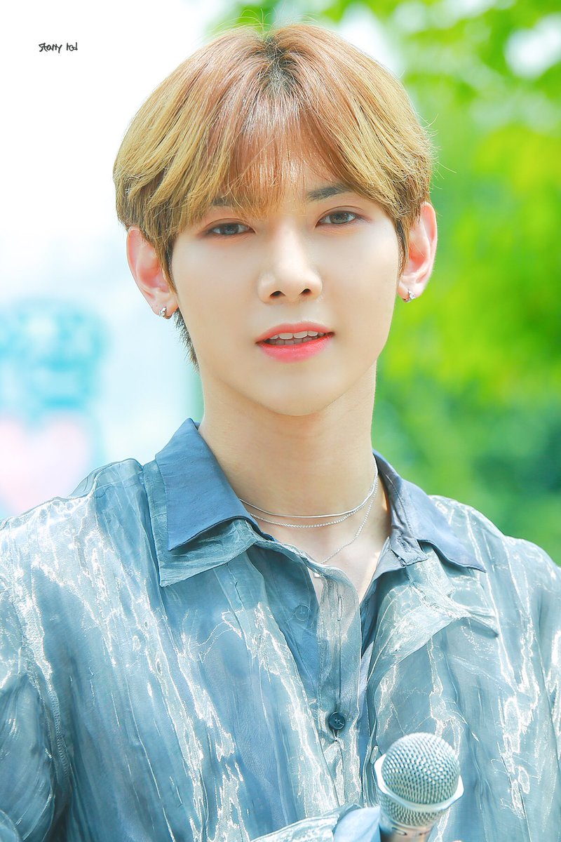 StarryRed615's tweet photo. 190713 

나의 순간부터 영원까지 전부 너이길 바래

 #강여상 #여상 #YEOSANG #ATEEZ #에이티즈 https://t.co/butx9R5ImJ