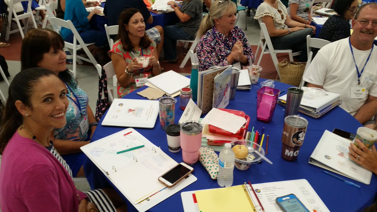 stargazer528's tweet photo. #lasummerinstitute https://t.co/Ehv7LvX1CT