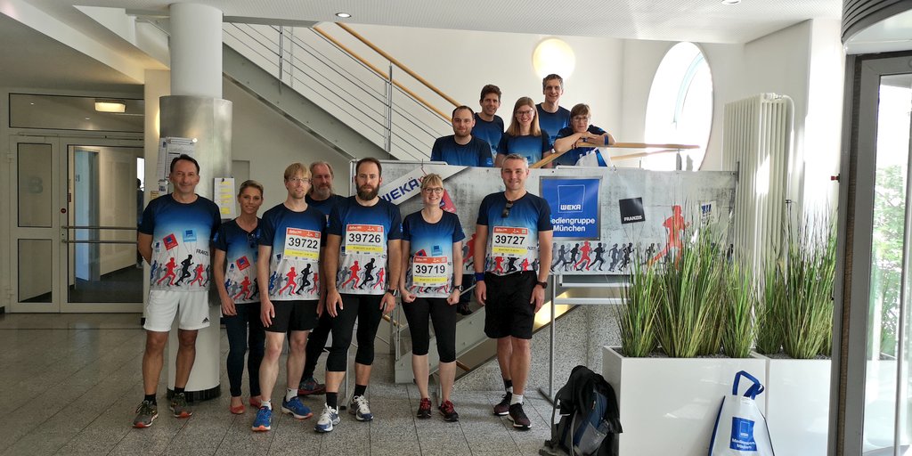 Ready for departure: Die S-Bahn-Fahrer des #b2run Teams der Weka Medien Gruppe München freuen sich auf einen tollen #Lauf im #Olympiapark @seckardt2 <a href="/autopfeffer/">Andreas Pfeffer</a> <a href="/HaIIerMarkus/">Markus Haller</a> <a href="/ElektronikTweet/">Elektronik</a> <a href="/Elektronikauto/">Elektronikautomotive</a> @ElektronikNeo