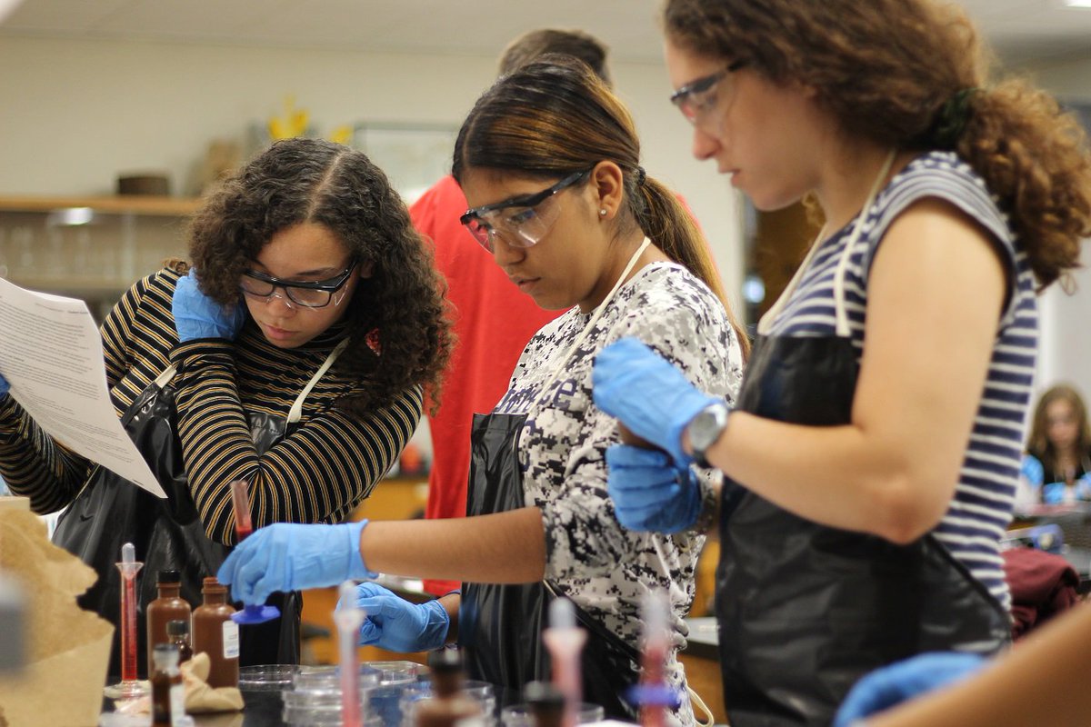 DeanCollege's tweet image. Students in our Forensics Pre-College Summer Program are getting a behind-the-(crime) scenes look at what it takes to work in the field of forensics by participating in blood spatter and blood alcohol determination labs. #deancollege #precollegeprograms #forensics