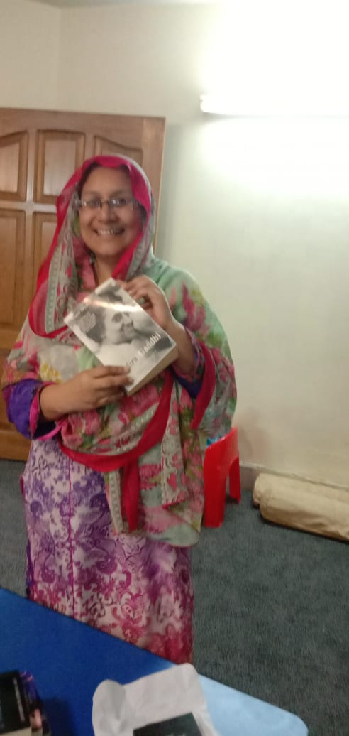 SabeenNaz11's tweet photo. Thank you @Shahufta_Rehman for bringing this amazing book for me in our 1st #READ_Exchange Program activity conducted by our #Junior_Ambassadors @hareem_idrees & Zainab Idrees of 1st International READ Teen Book Club, #Fandom_Circle launched by #Read_Pakistanat @CDEC https://t.co/67UDwxCF4x