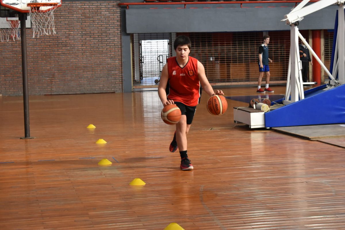 marcapersonalsf's tweet photo. #TalentosASB así se preparan los equipos @asbprensa para el #Basketland2019 @sportmagicviaje 💪💪 https://t.co/UjcaEVFe3g
