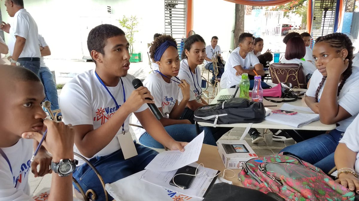VeranoInnovador's tweet photo. Hoy nuestros #FuturosSTEM inician su #ProgramaCVI con la dinámica "El secreto de la creatividad", con @LeslyFrancoC, asesora técnica de @OnapiRD
#VeranoInnovadorSD #FuturosInnovadores #STEM #ONAPIpromueveInnovación #ONAPIpromuevePI #PI #CVI2019 https://t.co/qgZofTNfpD