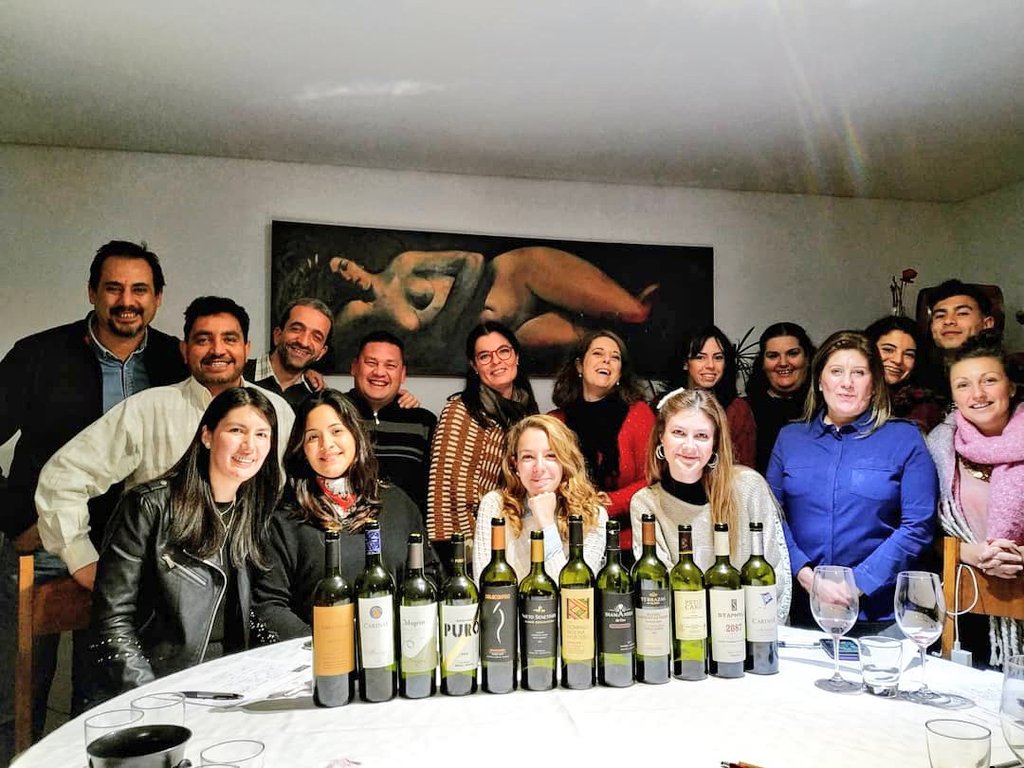 ManteginiSomm's tweet photo. #EntrenamientoSensorial Reporte #CataCiegas #Vinos Tintos #Blends 🍷🇦🇷
https://t.co/0C8jOtTmA6 🍷🇦🇷
#Mendoza #CulturaSommelier #SommReview 🍷🍷🍷
@mugroncafayate @Terrazas_Andes @gonzacarrasco80 https://t.co/VDtK7rcBUg