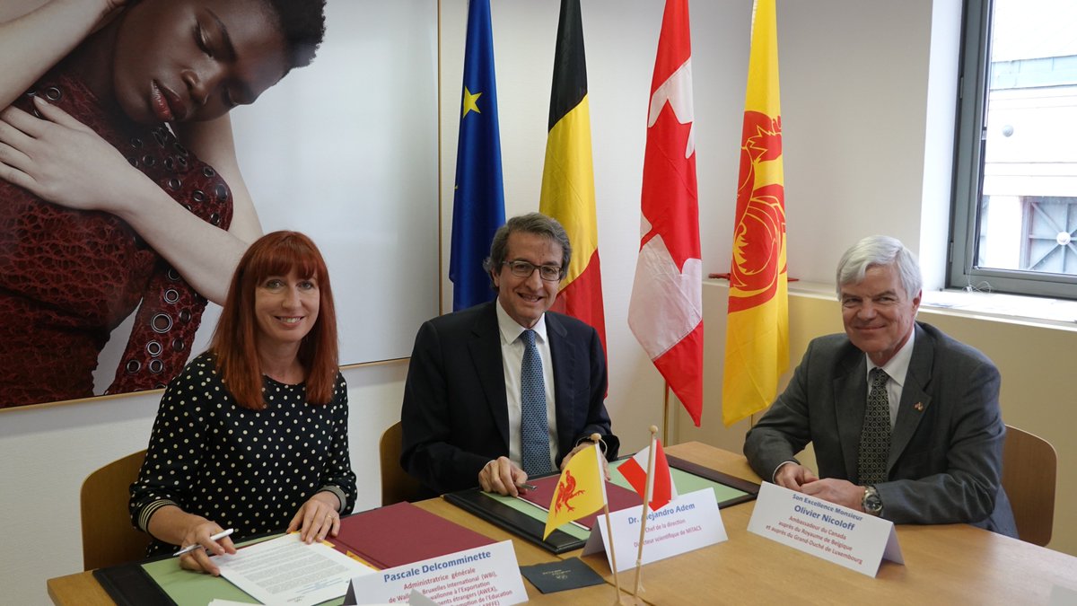 Signature nouvel accord <a href="/WBI_tweet/">WBI</a> et <a href="/MitacsCanada/">Mitacs</a> :  opportunités pour #doctorants et #chercheurs postdoctoraux des universités canadiennes et belges francophones ! #Wallonie #Bruxelles
Communiqué de presse : bit.ly/30D3TyF