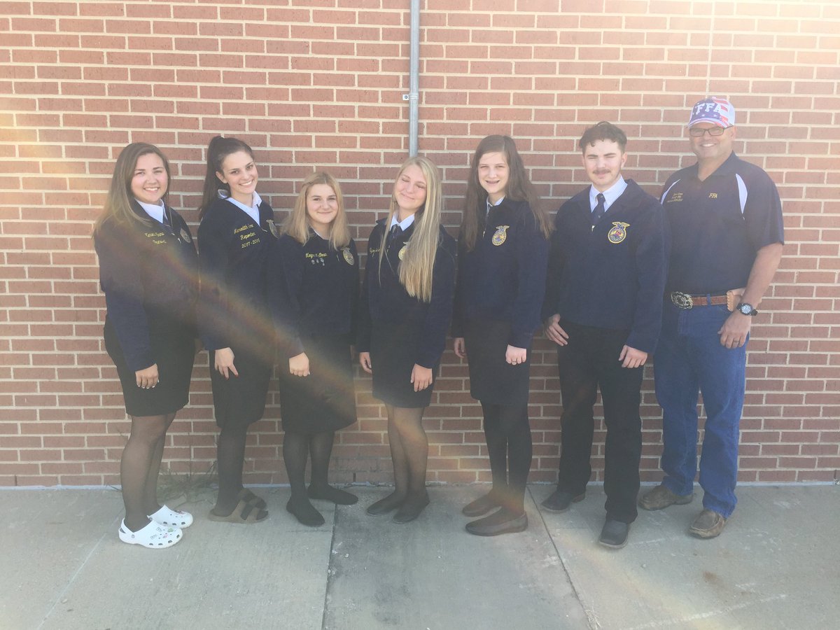 ForneyFFA's tweet photo. Convention here we come! Your 2019-2020 chapter officers are on their way to the Texas State FFA convention in Fort Worth! @TexasFFA #TexasFFA #ForneyFFA #Forneyconnects https://t.co/6iSHcbCoqo