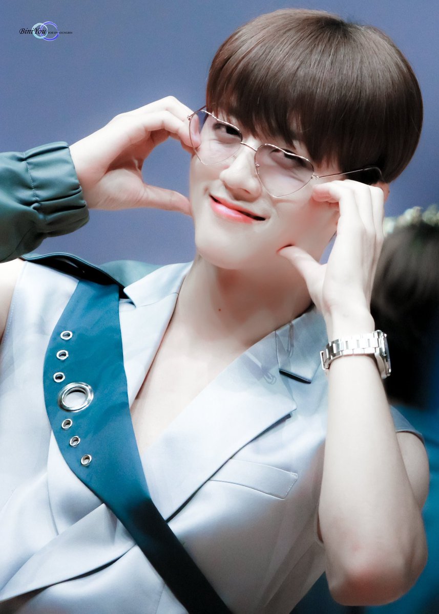 idolwithspecs's tweet photo. sf9 ; youngbin https://t.co/7dWsmOCw69