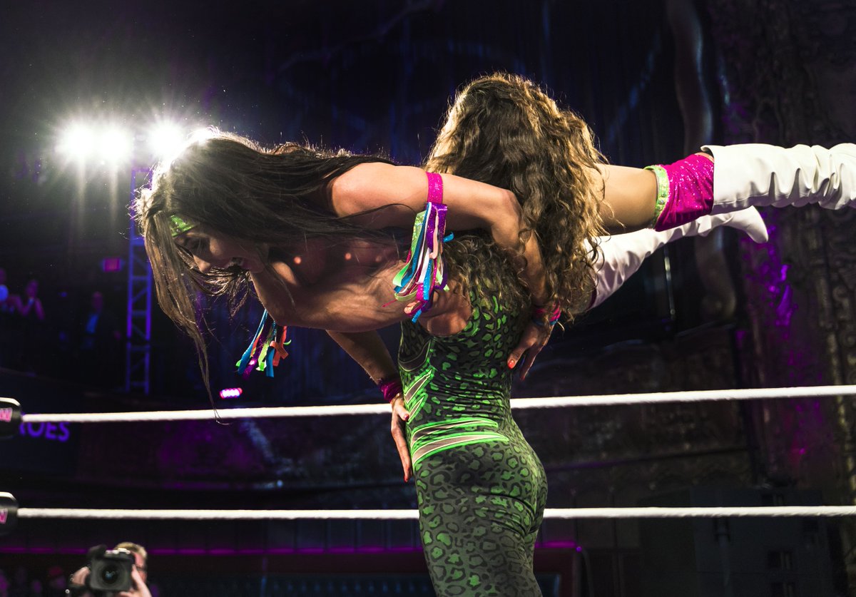 The Main Event in Episode 1 was @wow_junglegrrrl vs. Champion @SantanaGarrett_ ! But it quickly turned into chaos when The Born Legend, @Tess_Blanchard took this opportunity to attack! 💎😱Who watched?! 🙋#WOWSuperheroes