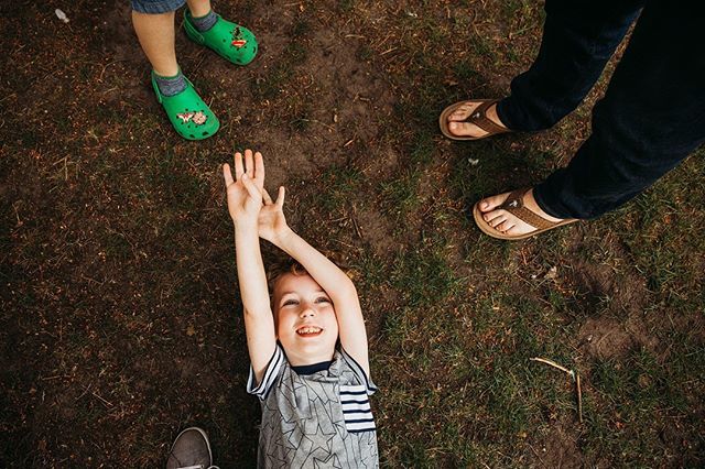 CeriHerdPhoto's tweet photo. An Unconventional Family Portrait 🤣⁠
⁠
#clickmagazine #clickpro #clickinmoms #ceriherdphotography⁠
#hampshirephotographer⁠
#fleetphotographer⁠
#canon #5dmarkiii #canon_uk ⁠
#smalpresets #letthekids #infinity_children #childhoodunplugged #purelyau… https://t.co/XYdGWstdKg https://t.co/siXQD2Oj42