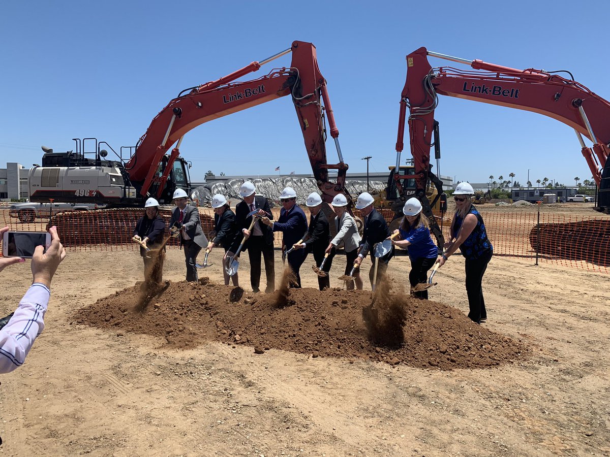 kenneth_a_moore's tweet photo. Congrats @CubicCorp and #CisterraDevelopment on the groundbreaking of new Kearny Mesa headquarters! #cubicgroundbreaking https://t.co/bLsk5HK2QD