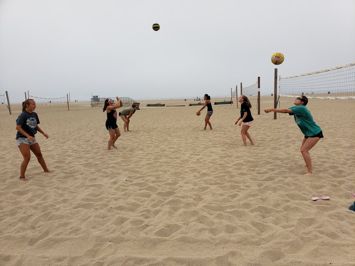 STINGOKC's tweet photo. AM training. #stingraybeach #Rep405 #AAU #P1440 #aaubeachjos https://t.co/92qTN5avGk