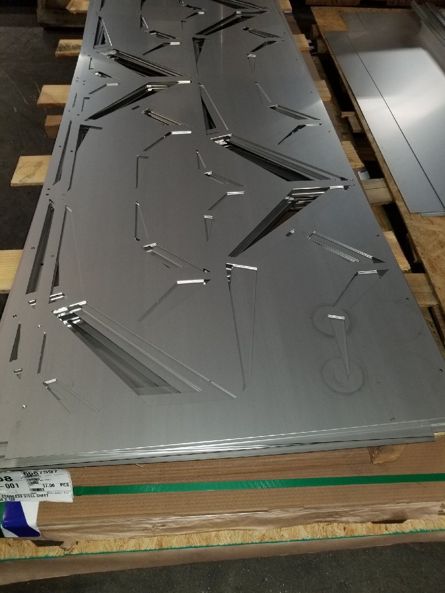 DesignMetalC's tweet image. University of Miami[Simulation Hospital Building]📍 

Work in progress update after our (Mock-up) of facade design from one of our past post. 

Design Metal Creations company worked along Bostic Steel to give UM[Simulation Hospital Building] this amazing facade design. ⚜️