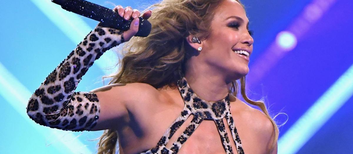 Boston_Tickets's tweet image. #JenniferLopez tickets are still available for tonight's show at cheapbostontickets.com/performers/jen…!