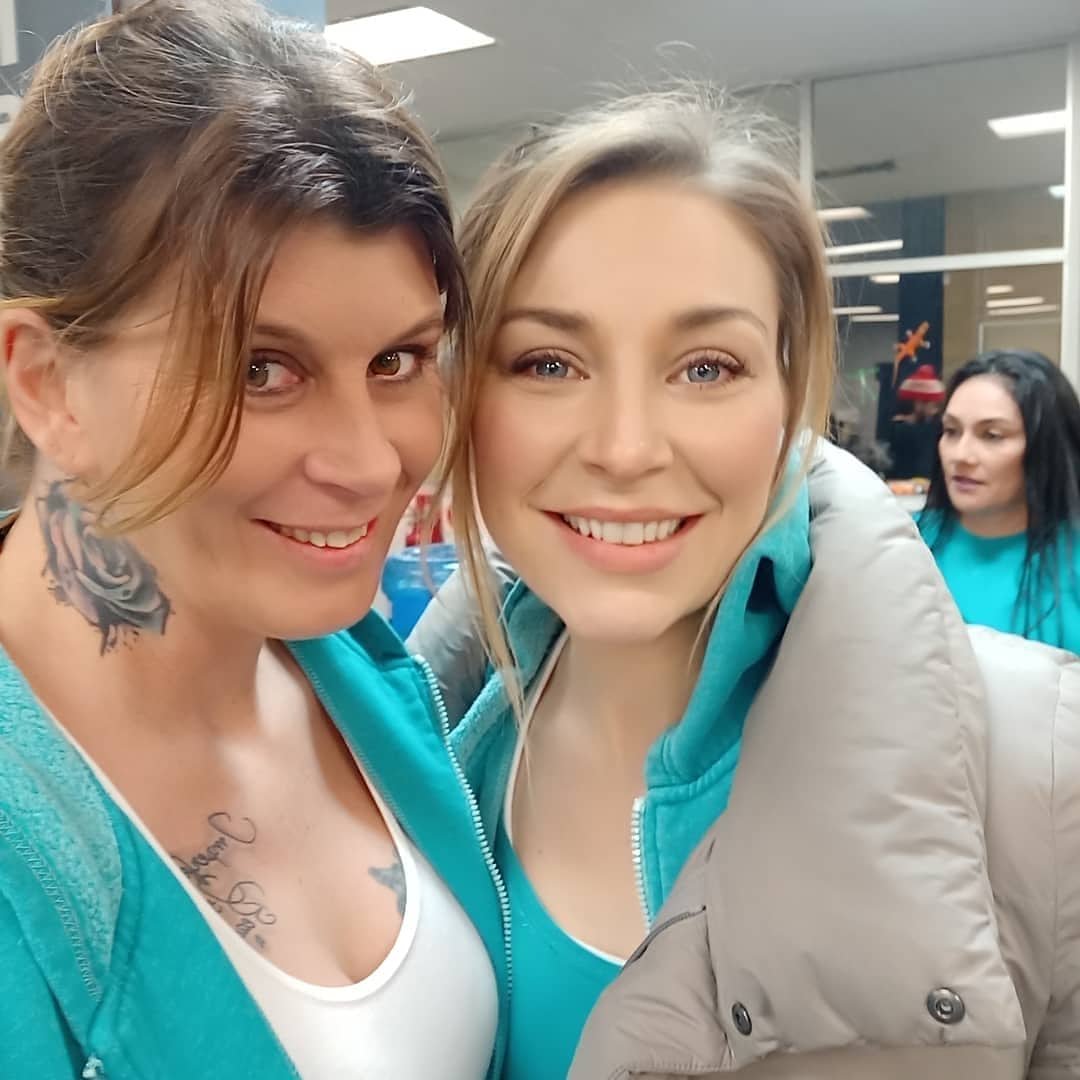 lauri_mclennan's tweet photo. #tealtuesday #wentworth #inmatelife #wentworthfamily #extralife https://t.co/rSMx6B0Qka