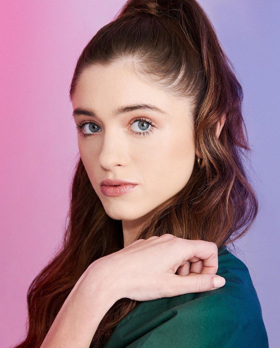 StrangerNews11's tweet photo. Natalia Dyer para BuzzFeed...❤️📸 #StrangerThings https://t.co/fIlQNZoypO