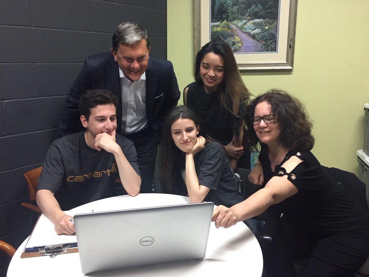 John Oliver tweet media