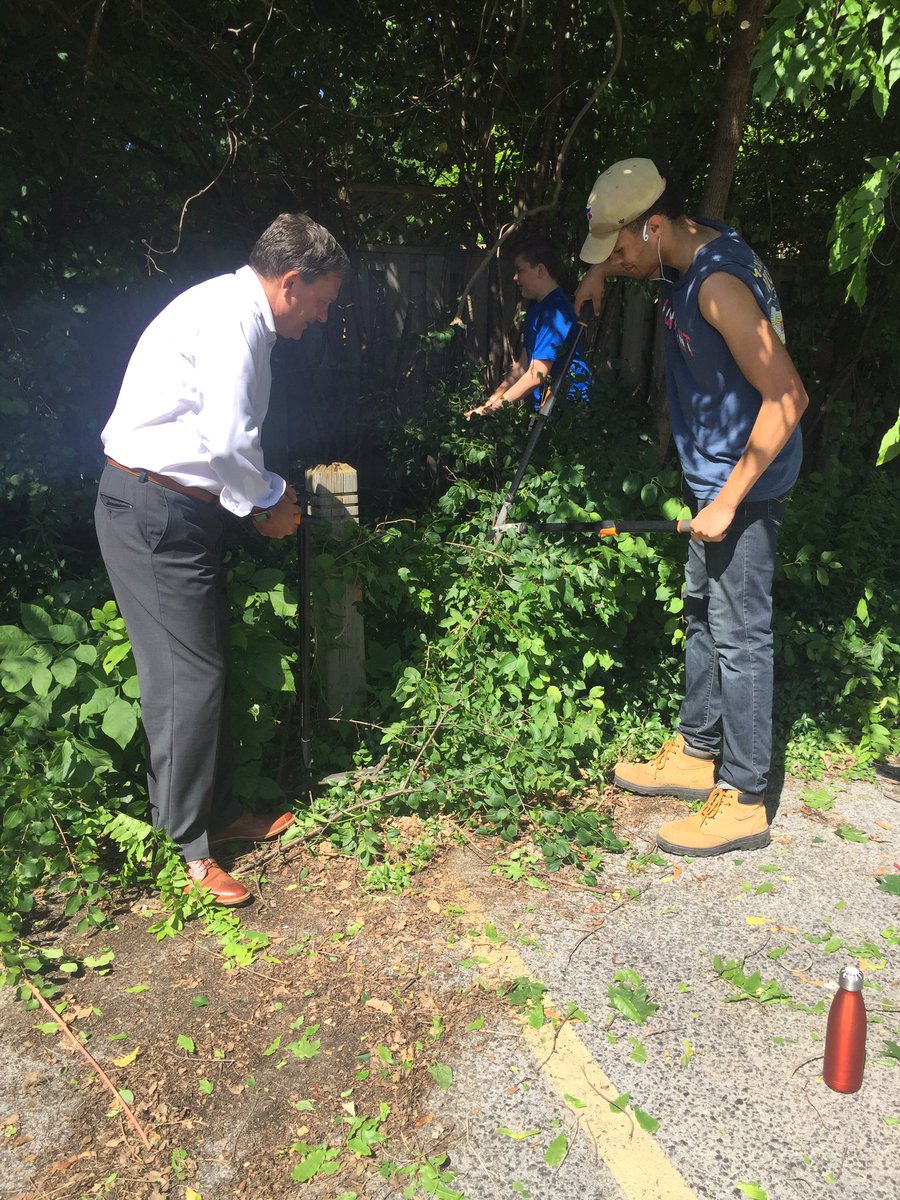 Great visit with the #CanadaSummerJobs students at the Church of the Incarnation this morning. From animation to landscaping, these students are gaining real life work experience right here in #Oakville.