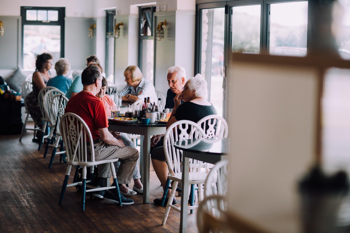 If al fresco dining gets to be a bit too much (or it rains , you never know)  our lovely cool dining room has a pretty great view ☀️
#alfresco #diningroomwithaview #saltandmalt #chewvalleylake #glutenfree #fishandchips #bristolrestaurant #summereating